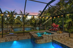 Direct Access Waterfront Villa with Heated Pool & Spa Edgewater Escape Roelens Vacations, Cape Coral